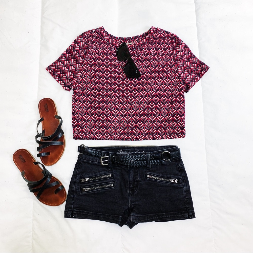 New Forever 21 Print Crop Top - Size L